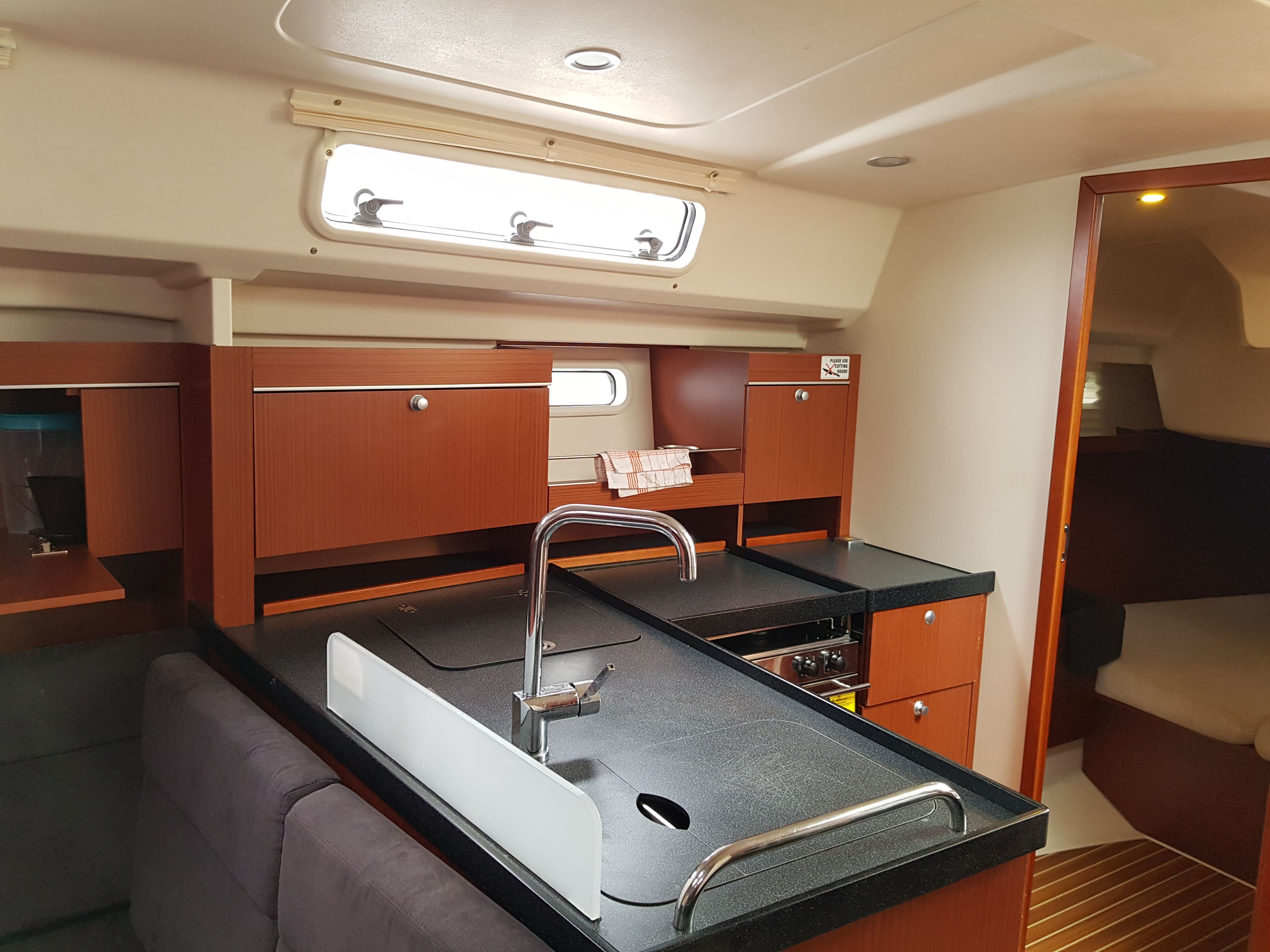 Hanse 415, Mickey | Yacht Charter Croatia