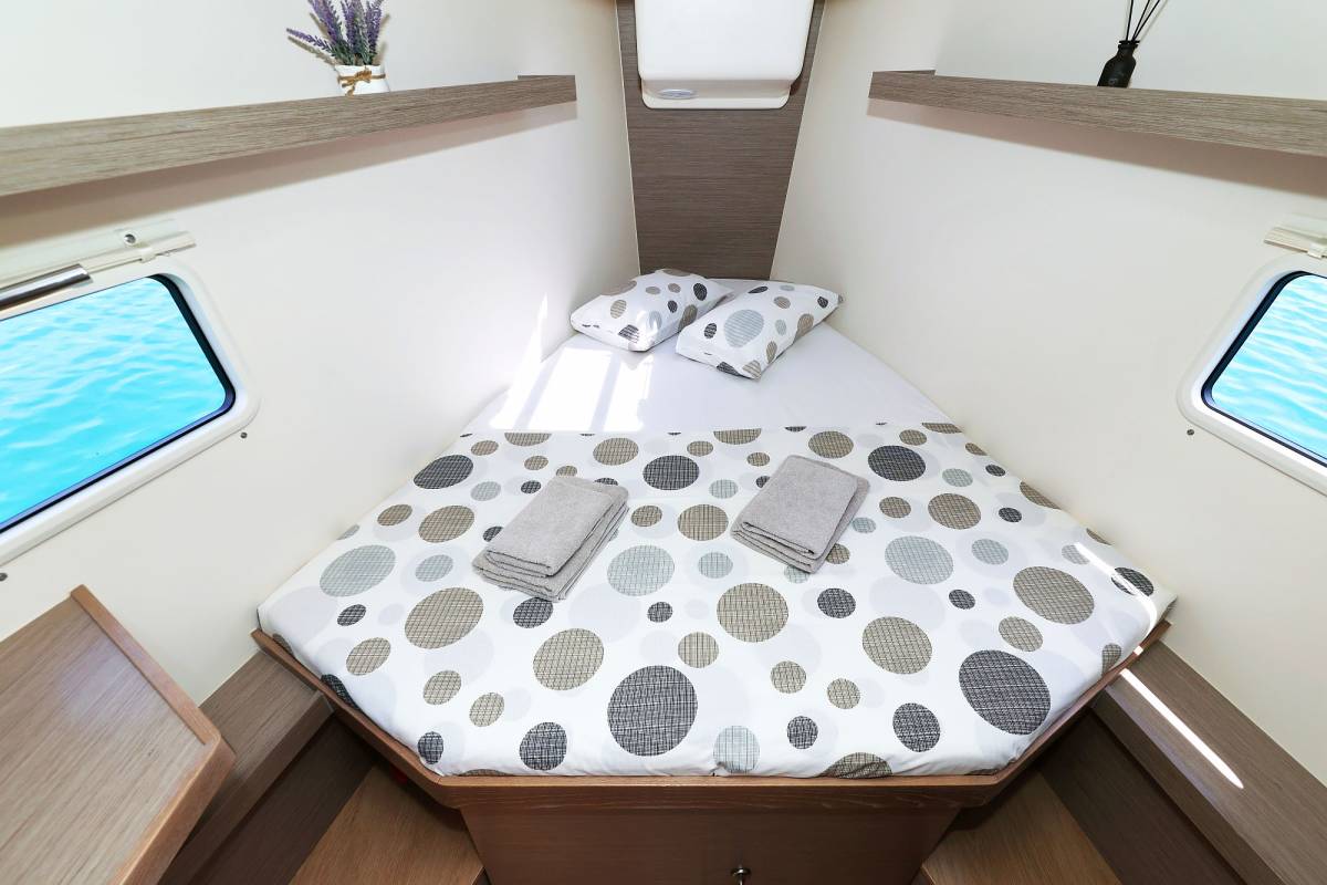 Hanse 418, Teri | Yacht Charter Croatia