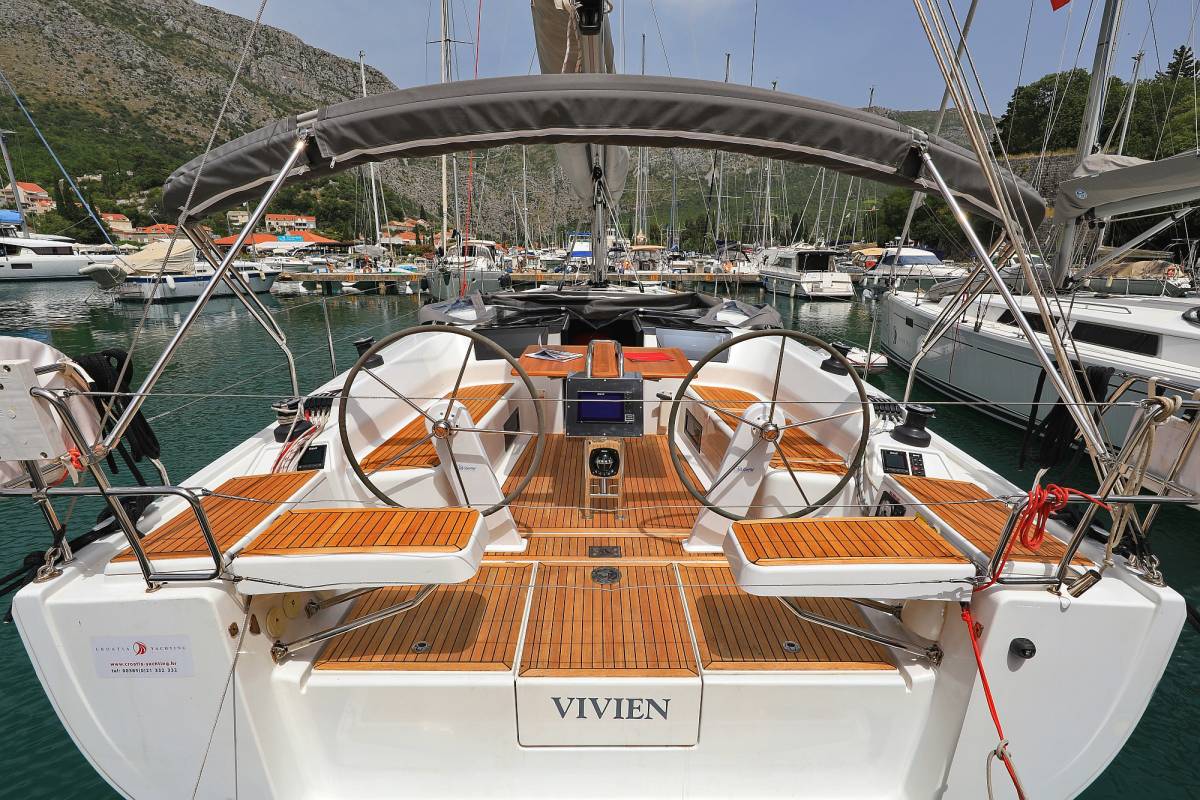 Hanse 418, Vivien | Noleggio di Yacht Croazia