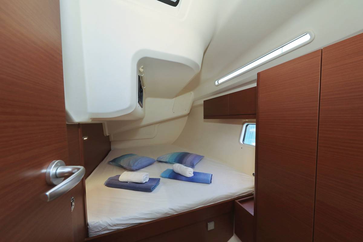 Hanse 418, Vivien | Noleggio di Yacht Croazia