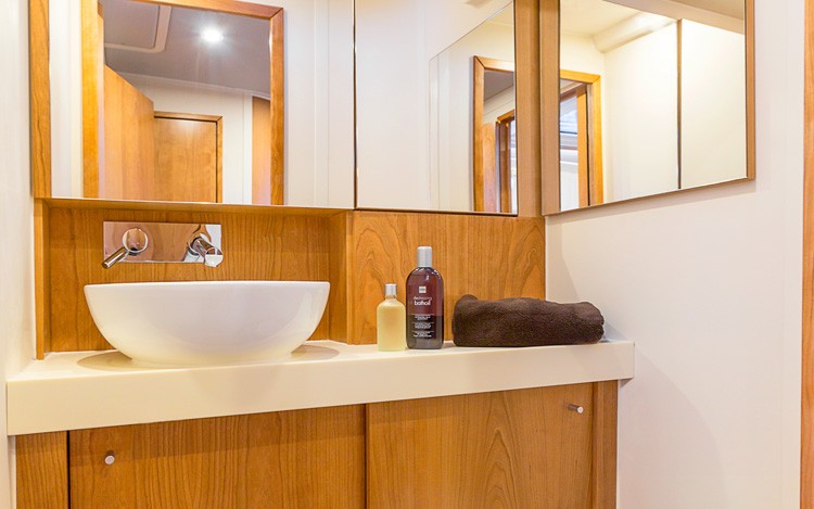 Hanse 455, Seaway | Yacht Charter Croatia