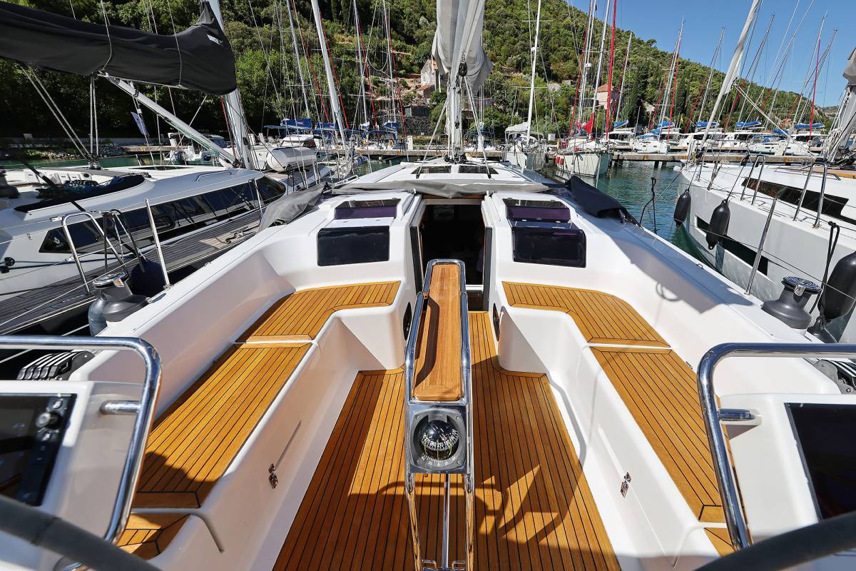 Hanse 455, Audrey | Yacht Charter Croatia