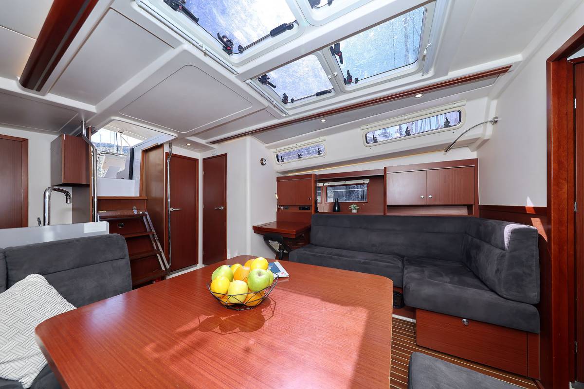 Hanse 455, Audrey | Yacht Charter Croatia