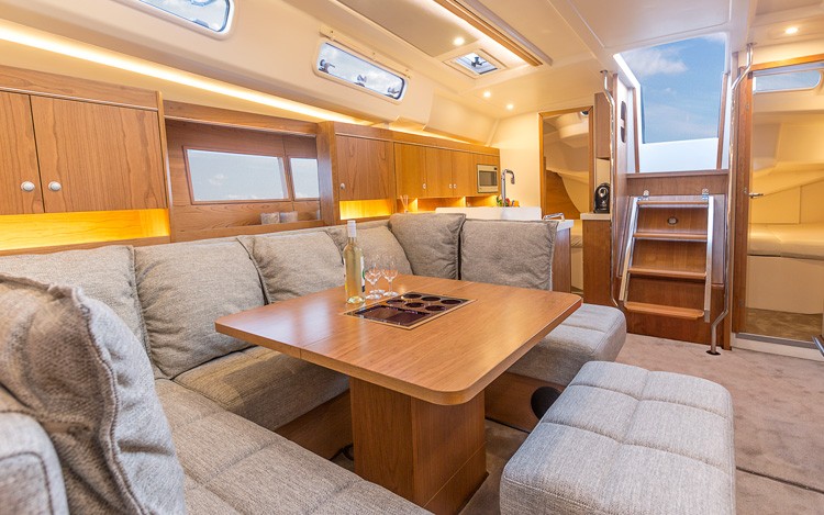 Hanse 455, Audrey | Yacht Charter Croatia