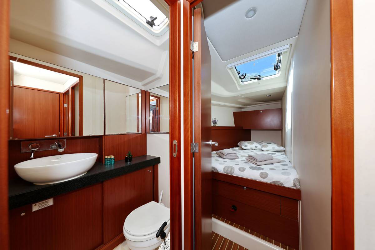 Hanse 455, Audrey | Yacht Charter Croatia