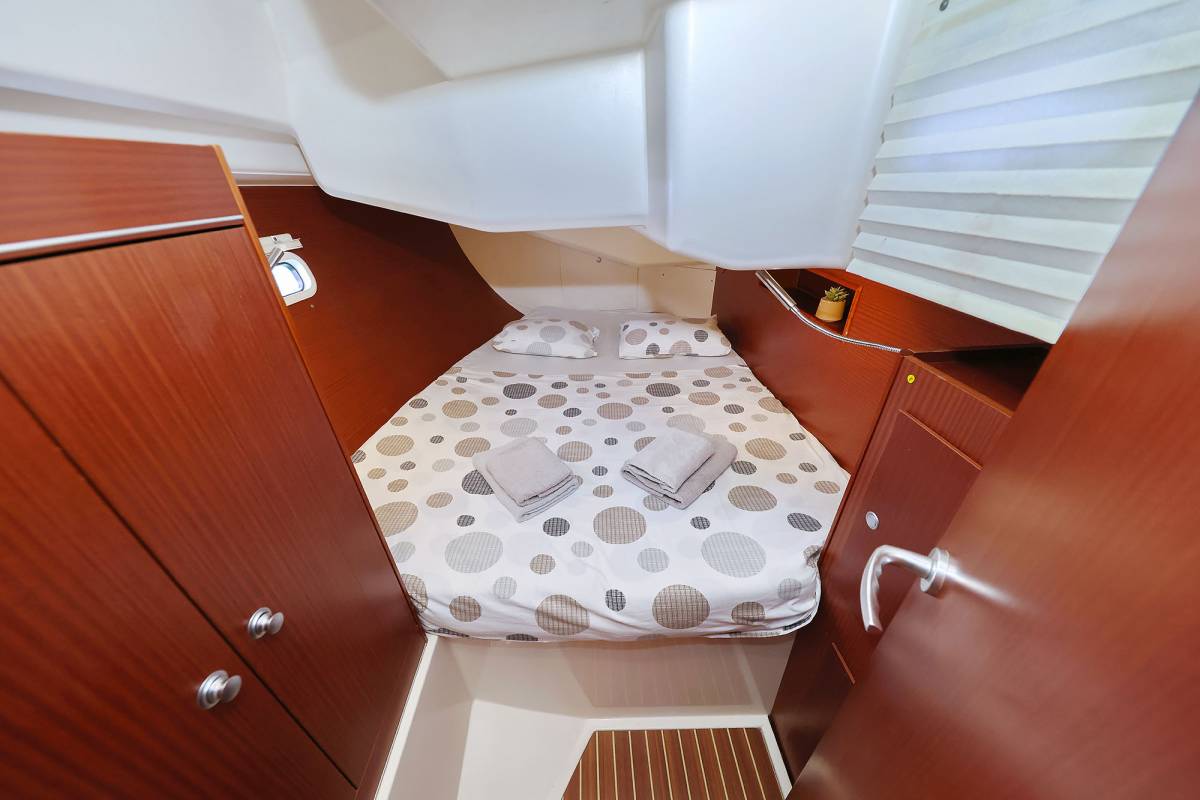 Hanse 455, Audrey | Yacht Charter Croatia