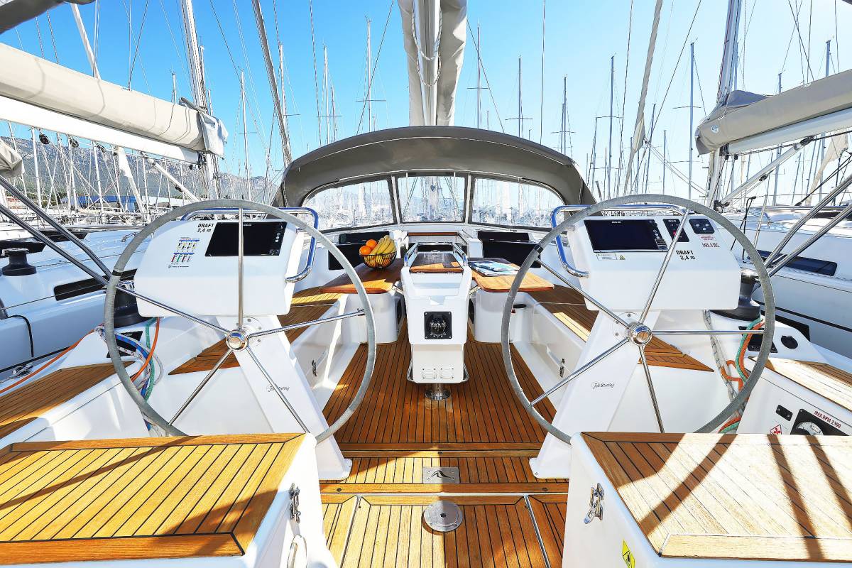Hanse 455, Lorelei | Yacht Charter Croatia