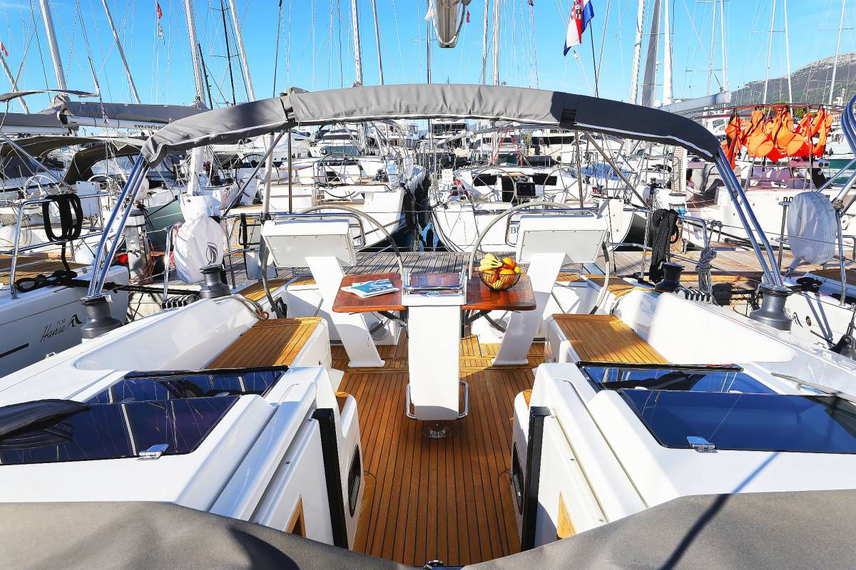 Hanse 455, Lorelei | Yacht Charter Croatia
