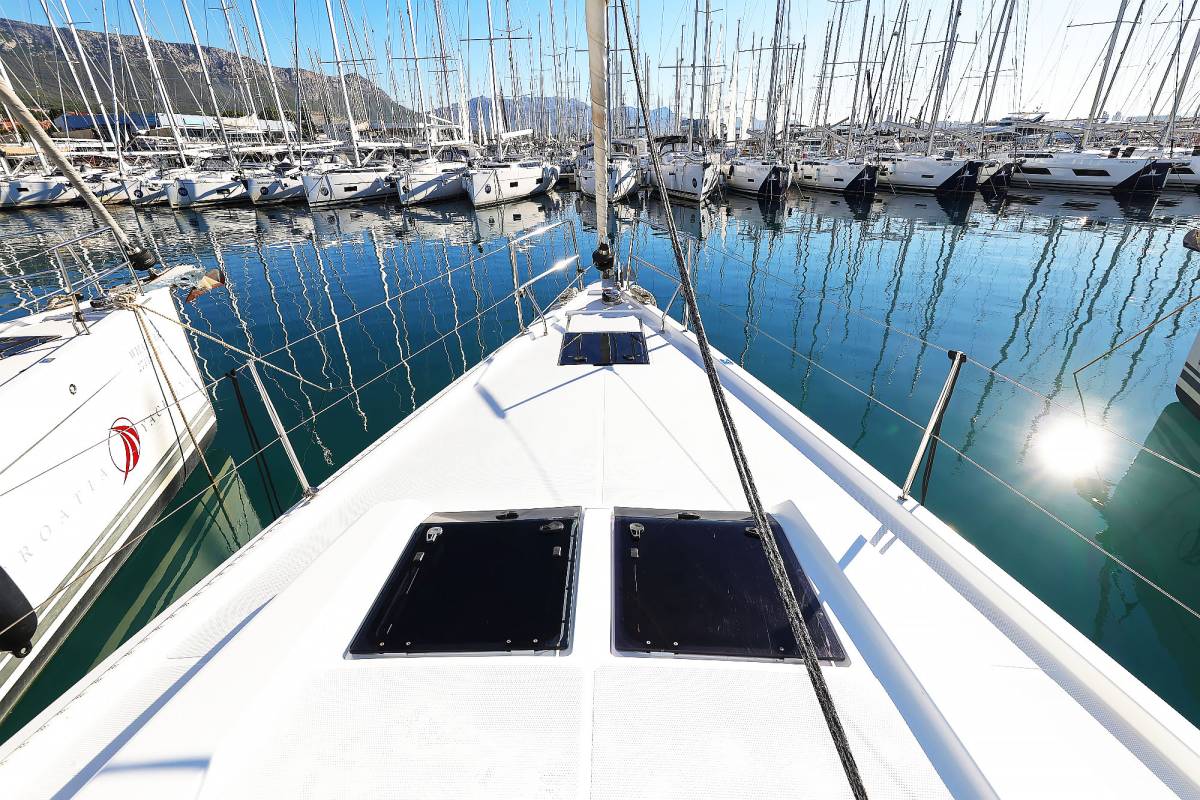Hanse 455, Lorelei | Yacht Charter Croatia