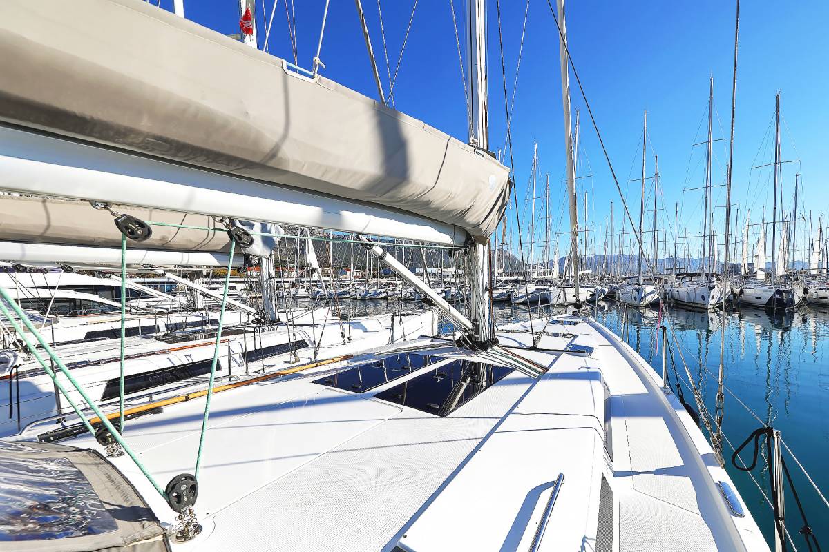 Hanse 455, Lorelei | Yacht Charter Croatia