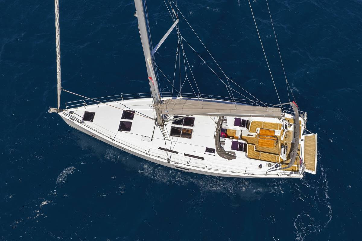 Hanse 455, Scarlett | Yacht Charter Croatia
