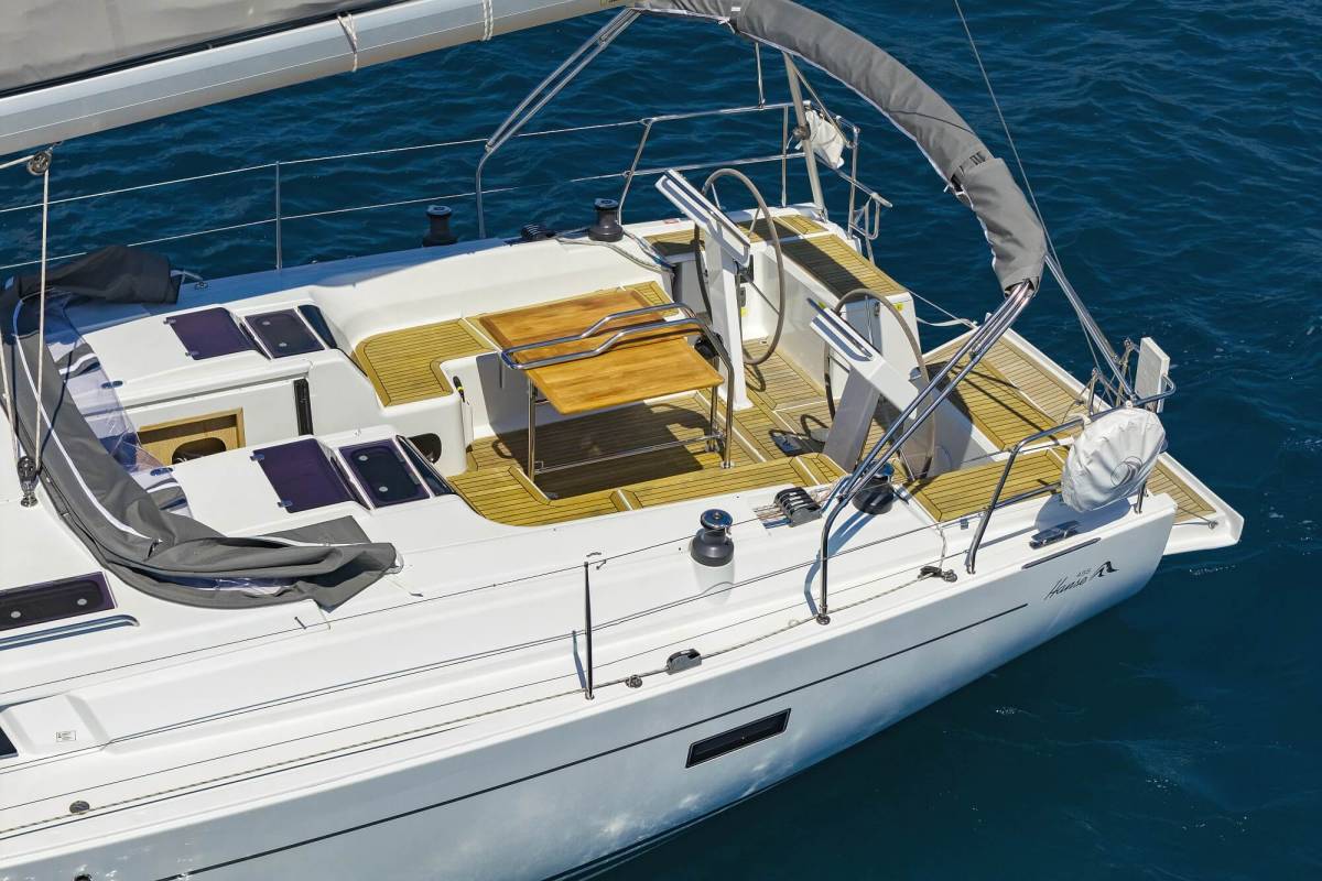 Hanse 455, Scarlett | Yacht Charter Croatia
