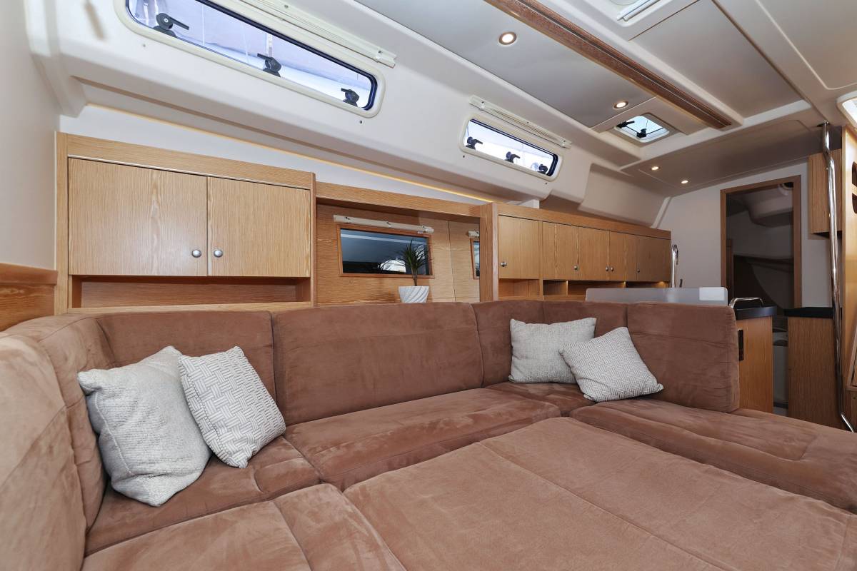 Hanse 455, Scarlett | Yacht Charter Croatia