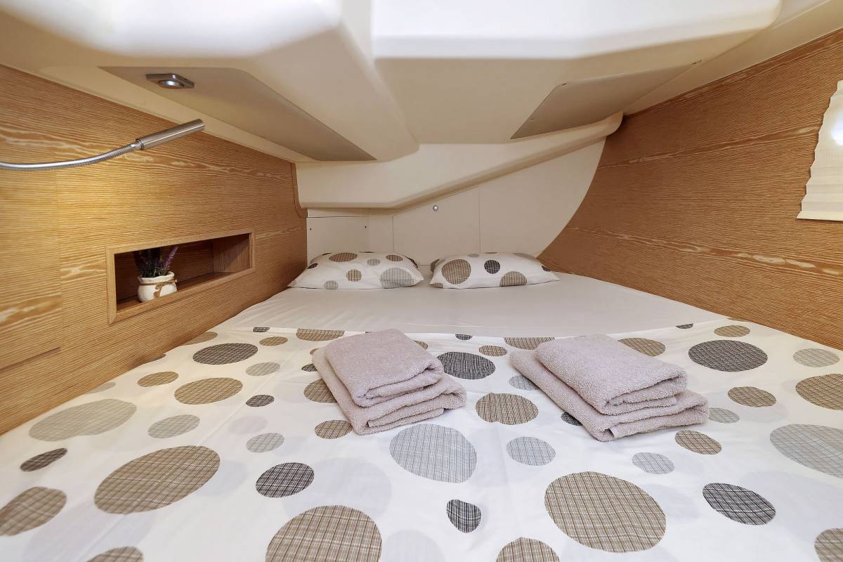 Hanse 455, Scarlett | Yacht Charter Croatia
