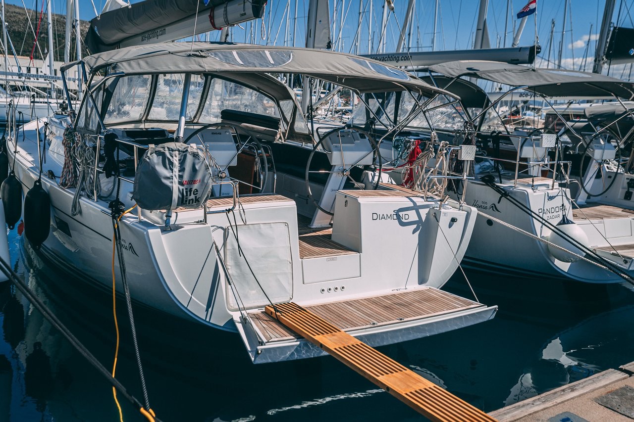 Hanse 455, Diamond | Yacht Charter Croatia