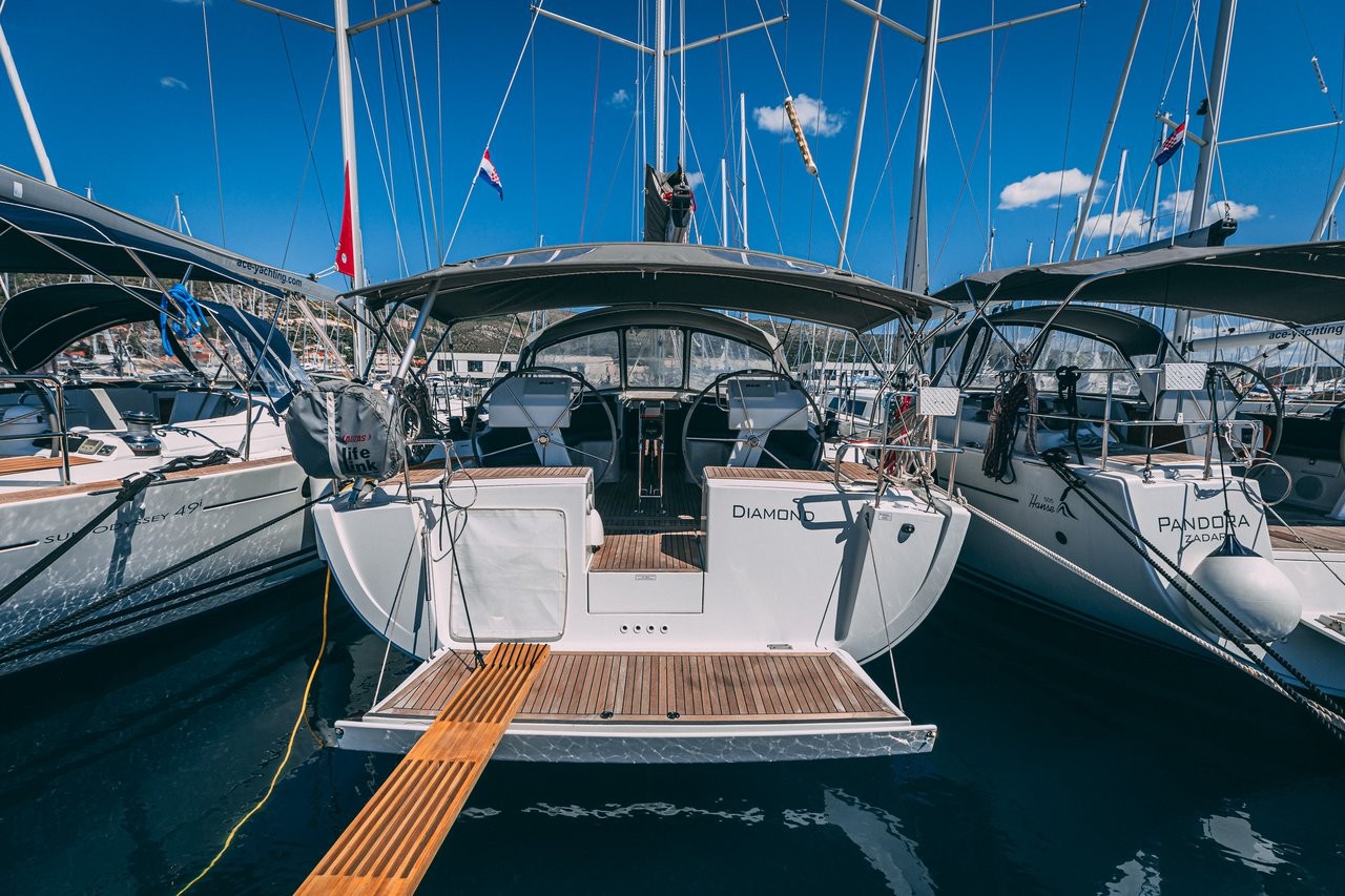 Hanse 455, Diamond | Yacht Charter Croatia