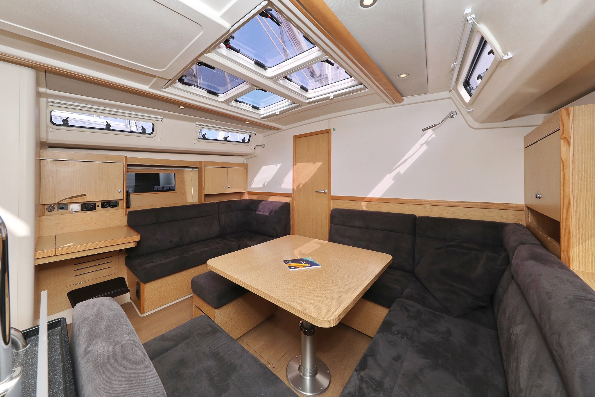 Hanse 455, Susso | Yacht Charter Croatia