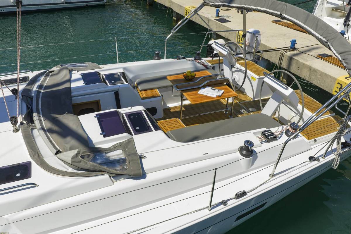 Hanse 455, Marion | Yacht Charter Croatia