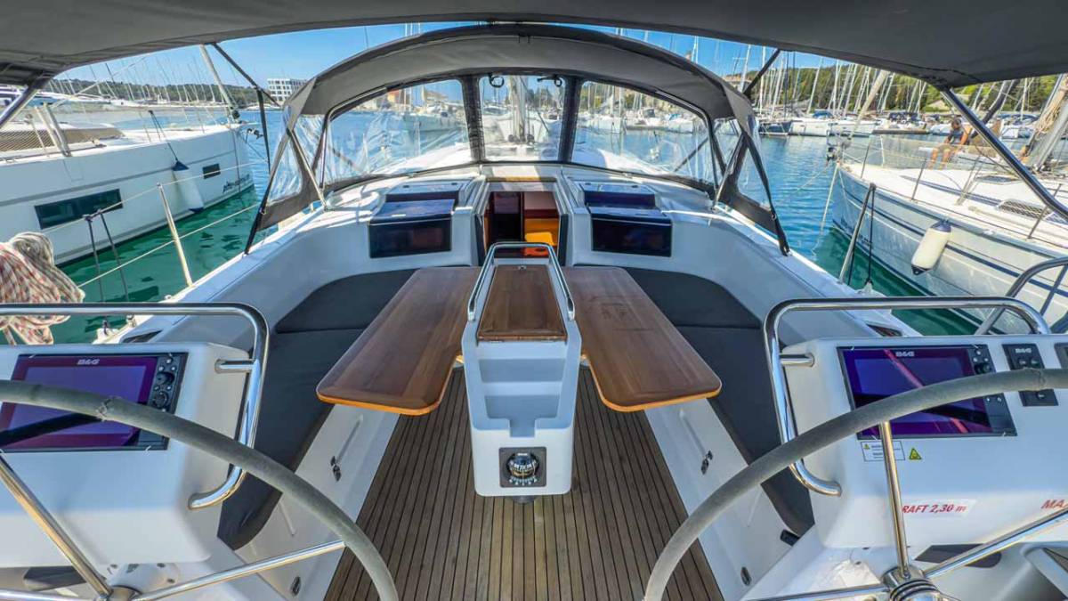 Hanse 455, Sea Legend | Yacht Charter Croatia