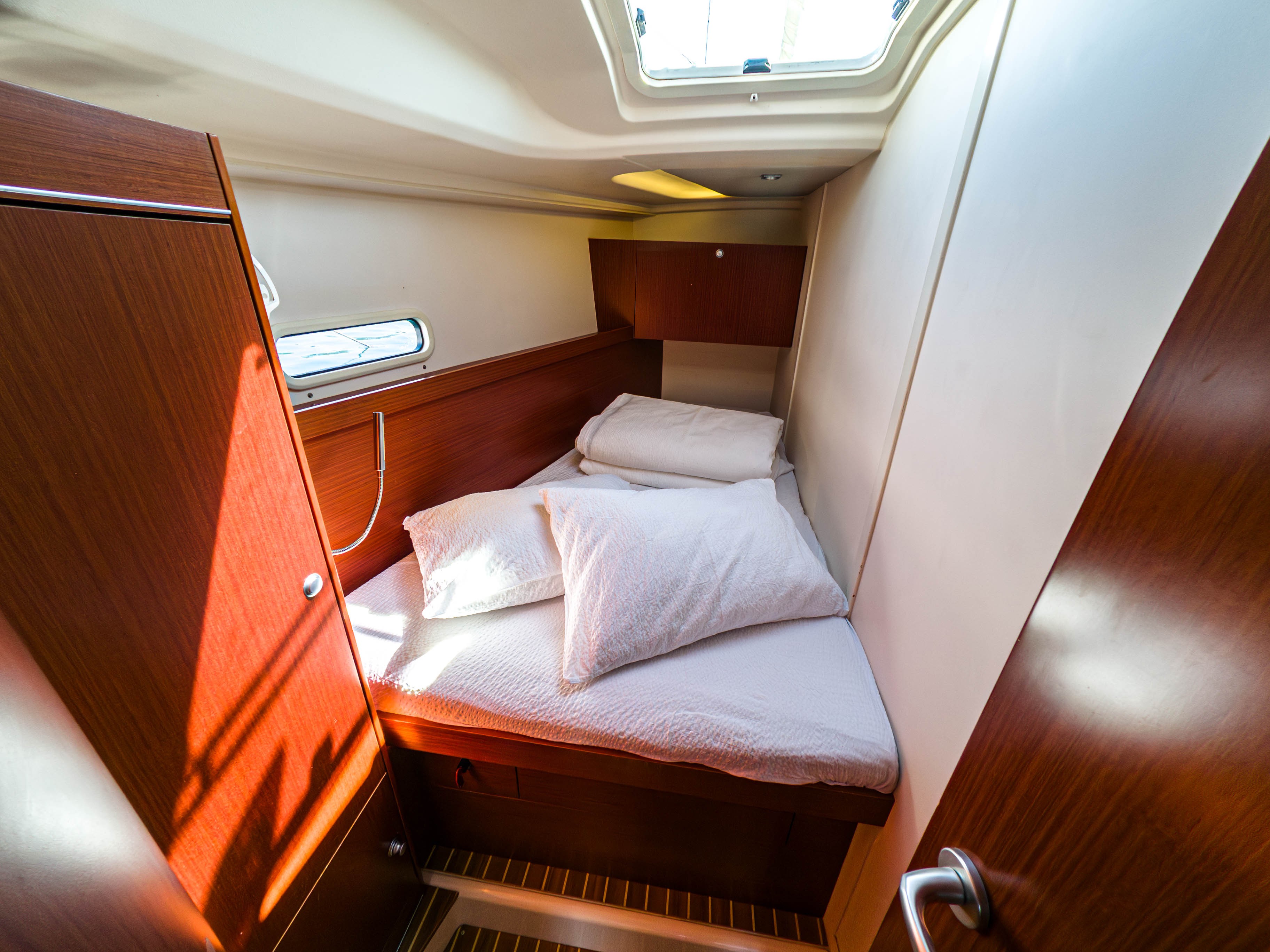 Hanse 455, Jenny | Yacht Charter Croatia