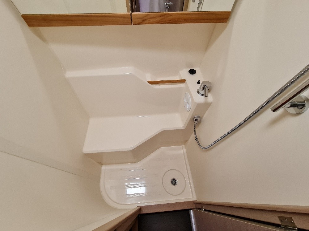 Hanse 458, Ariel | Yacht Charter Croatia