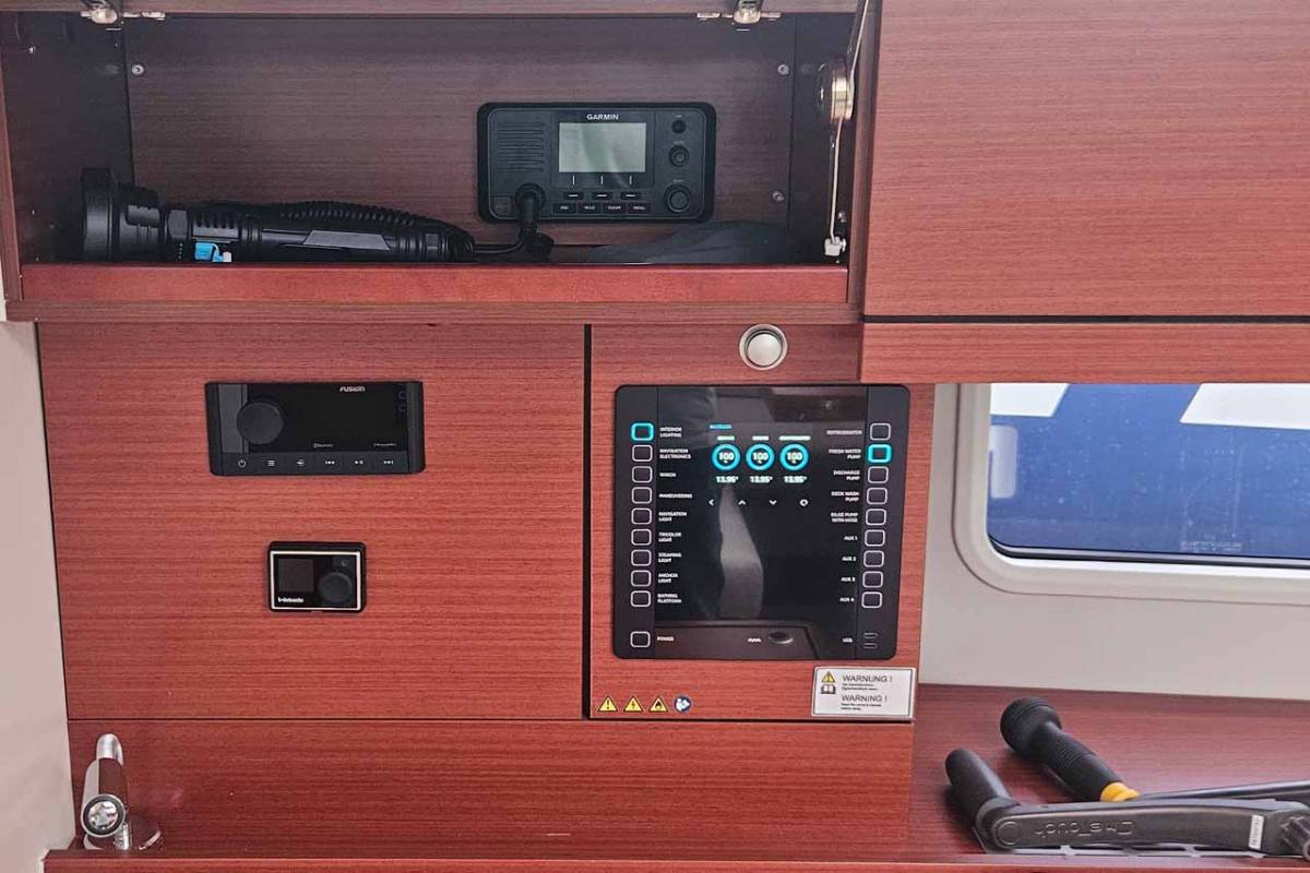 Hanse 458, Apple | Yacht Charter Croatia