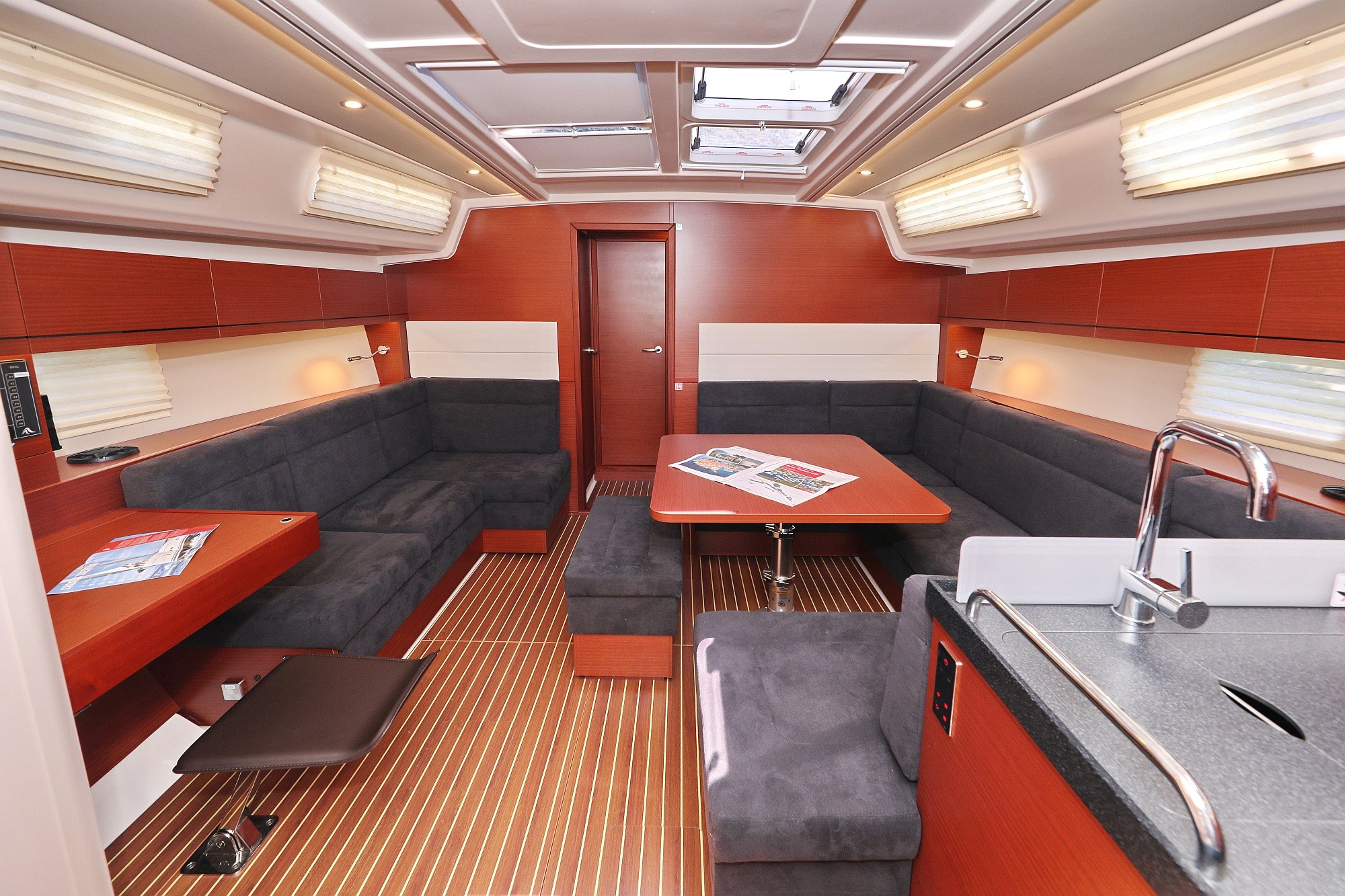 Hanse 458, Chloe | Yacht Charter Croatia