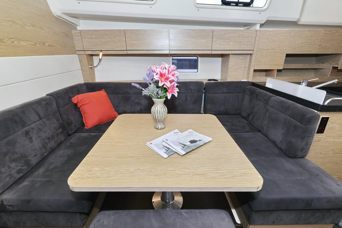 Hanse 458, Chloe | Yacht Charter Croatia