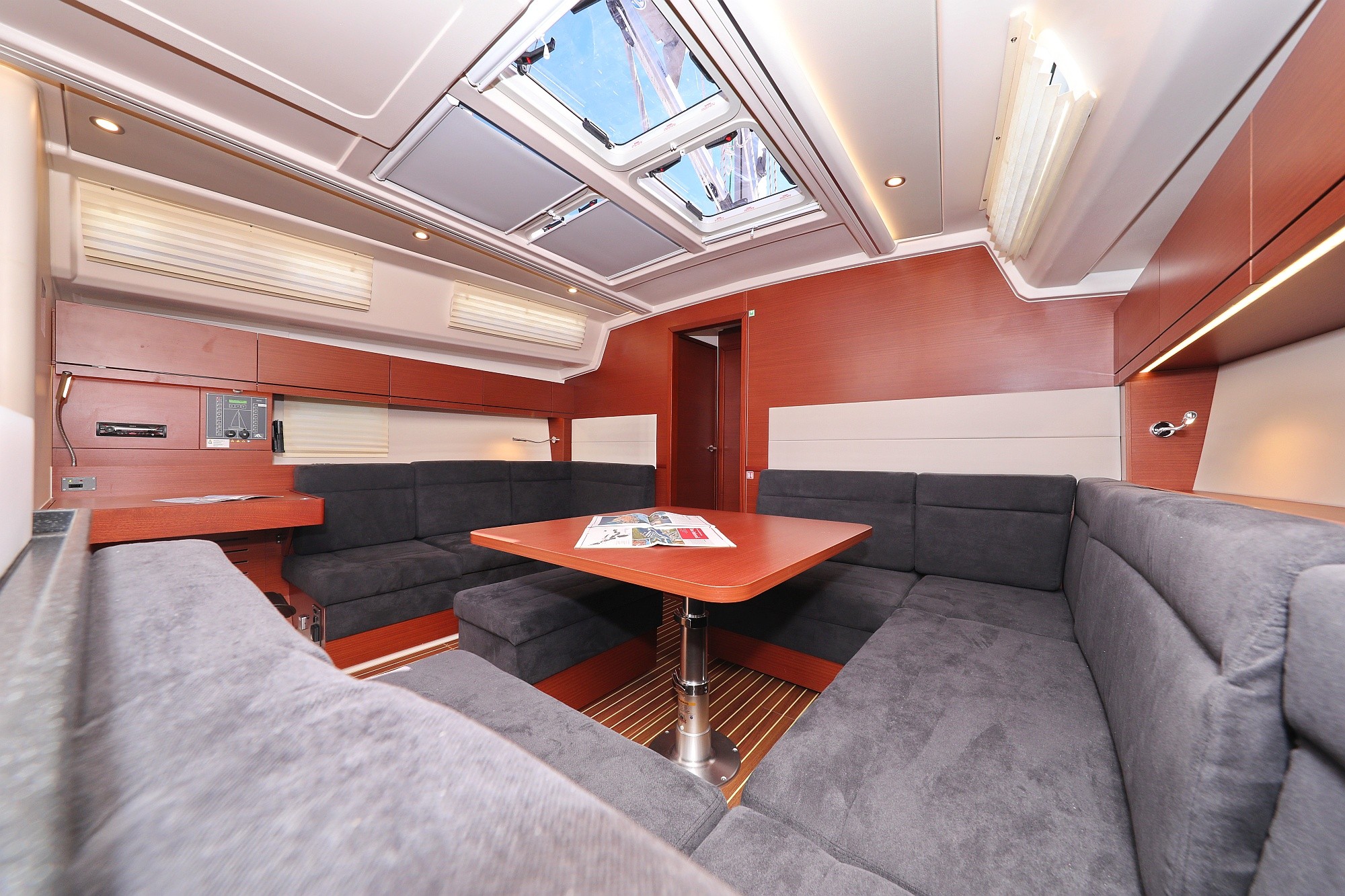 Hanse 458, Chloe | Yacht Charter Croatia
