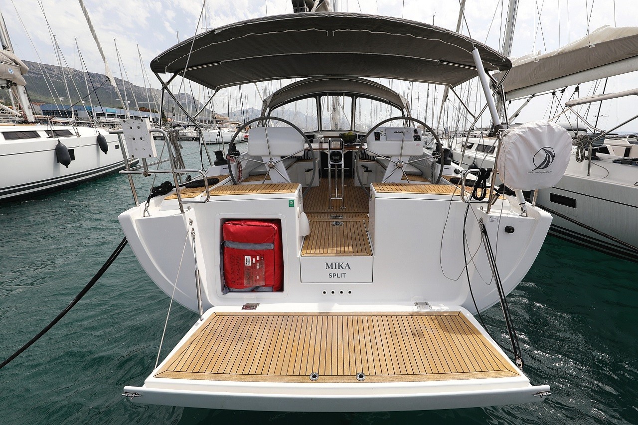 Hanse 458, Mika | Yacht Charter Croatia