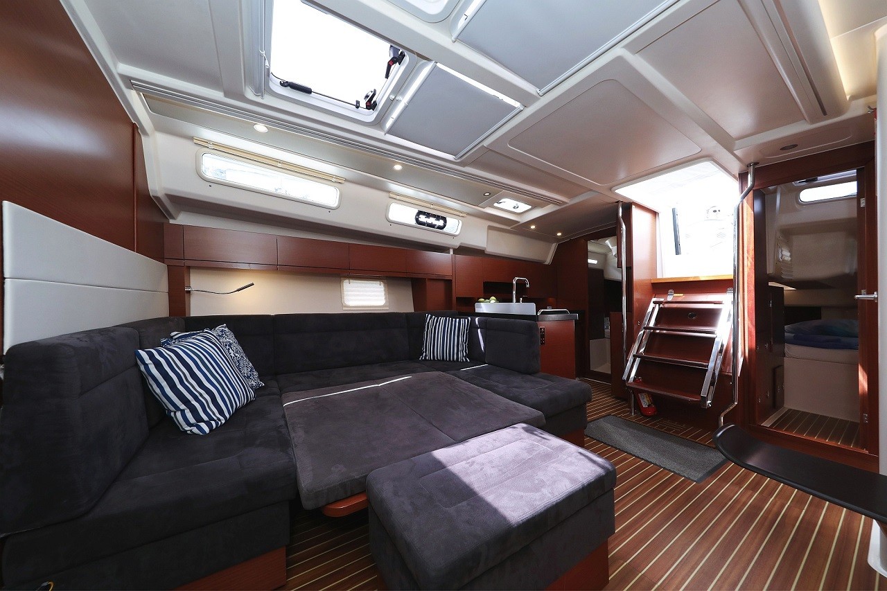Hanse 458, Mika | Yacht Charter Croatia