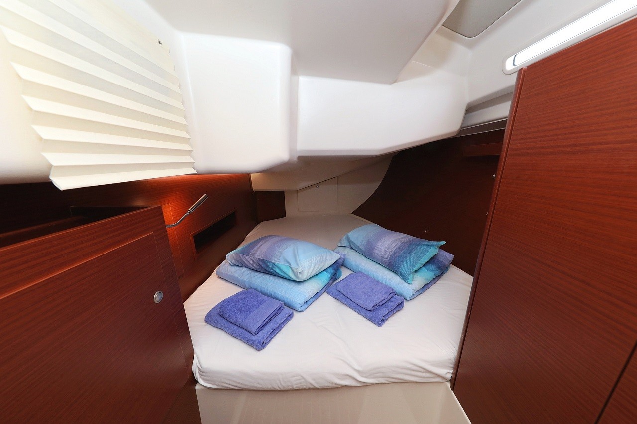 Hanse 458, Mika | Yacht Charter Croatia