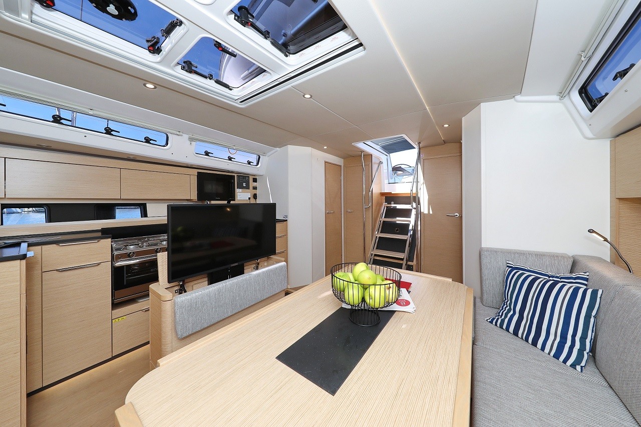 Hanse 460, Miss Moneypenny - OW | Yacht Charter Croatia