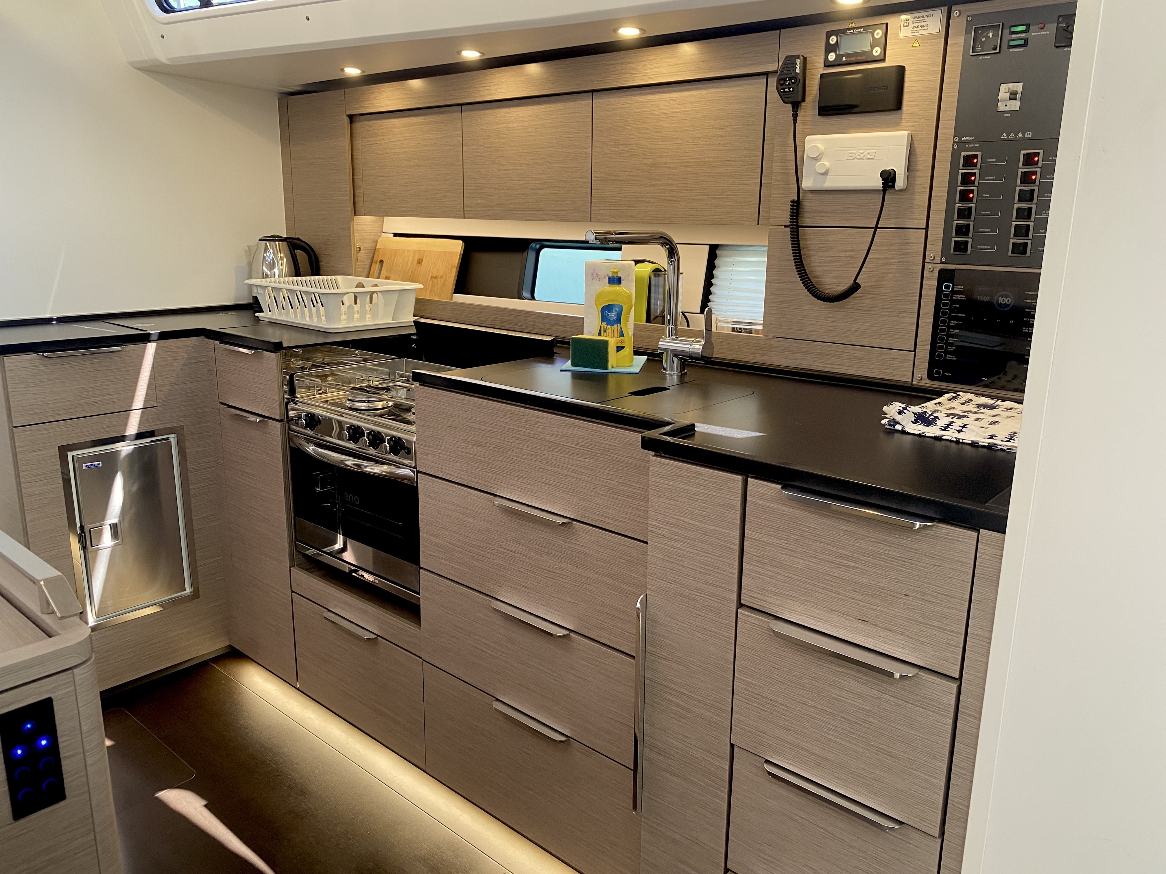 Hanse 460, Shadow of the wind | Yacht Charter Croatia