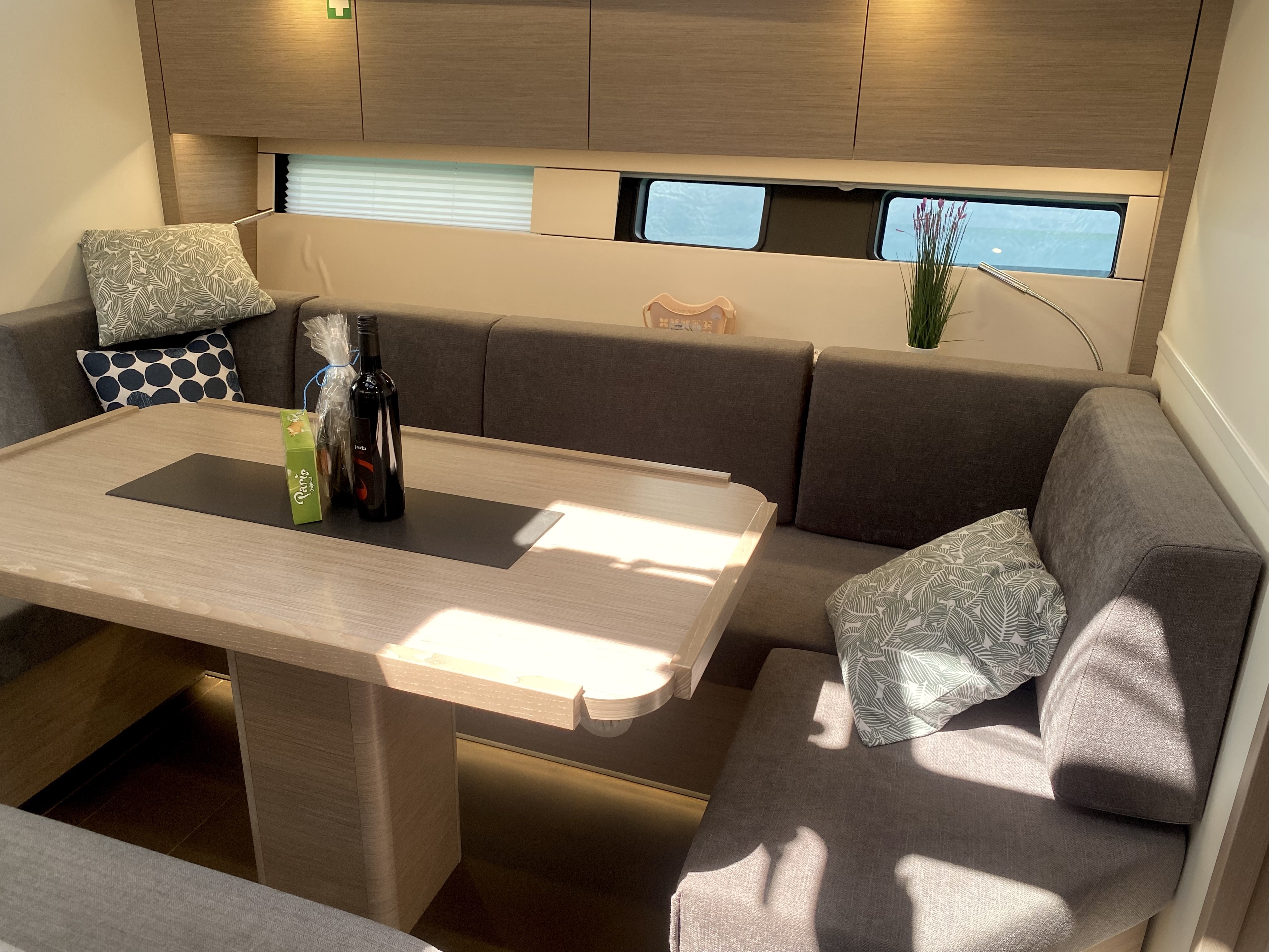 Hanse 460, Shadow of the wind | Yacht Charter Croatia