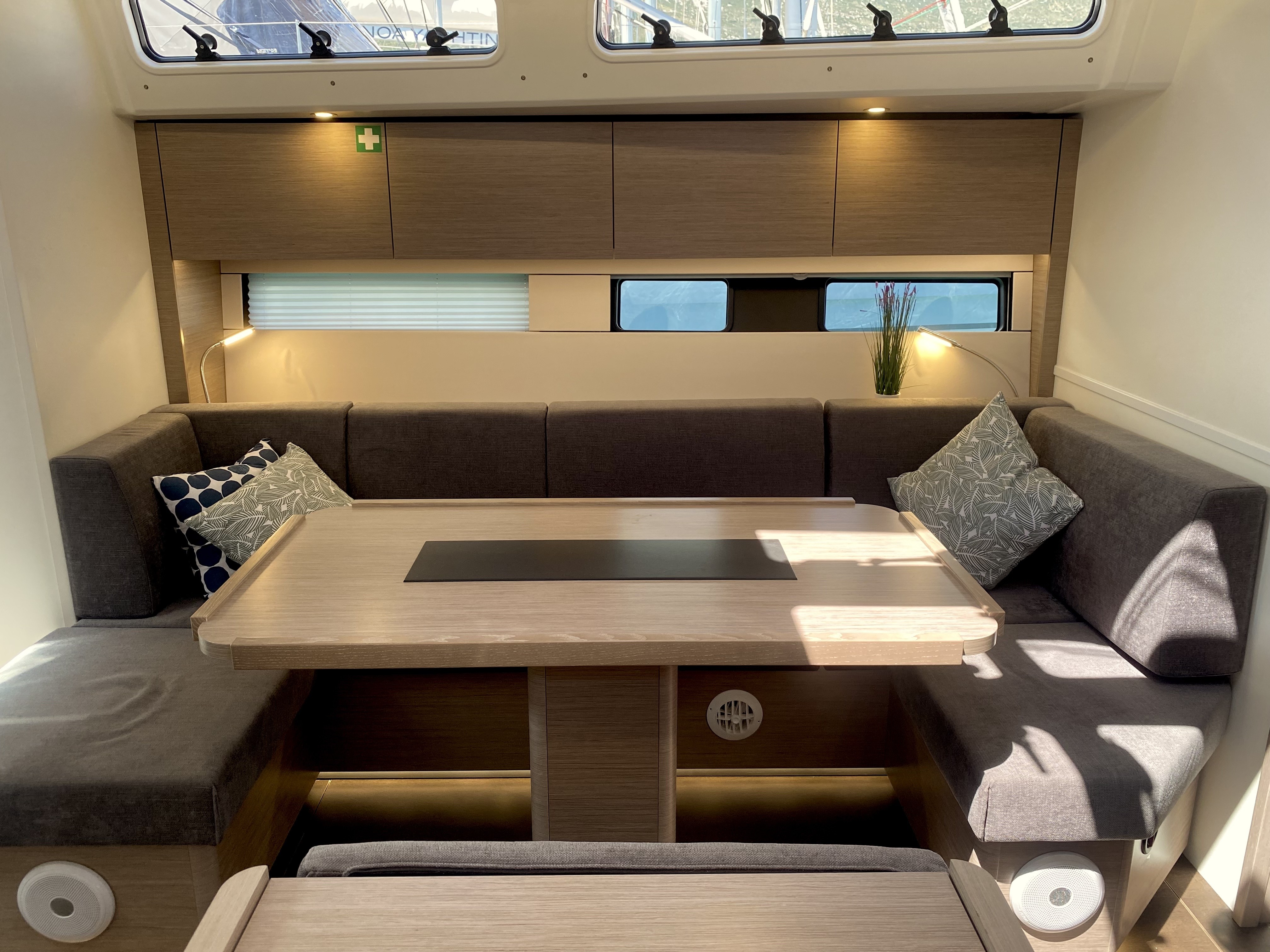 Hanse 460, Shadow of the wind | Yacht Charter Croatia
