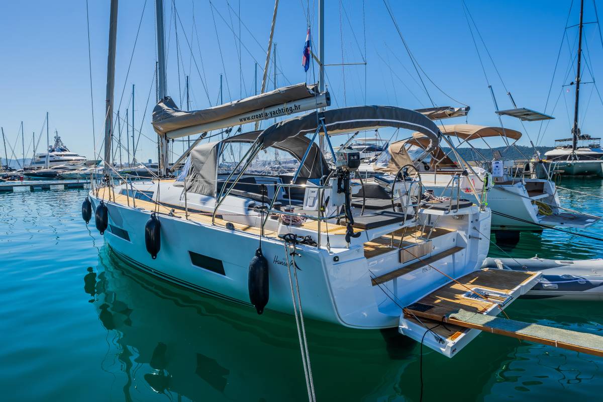Hanse 460, Pisch | Yacht Charter Croatia
