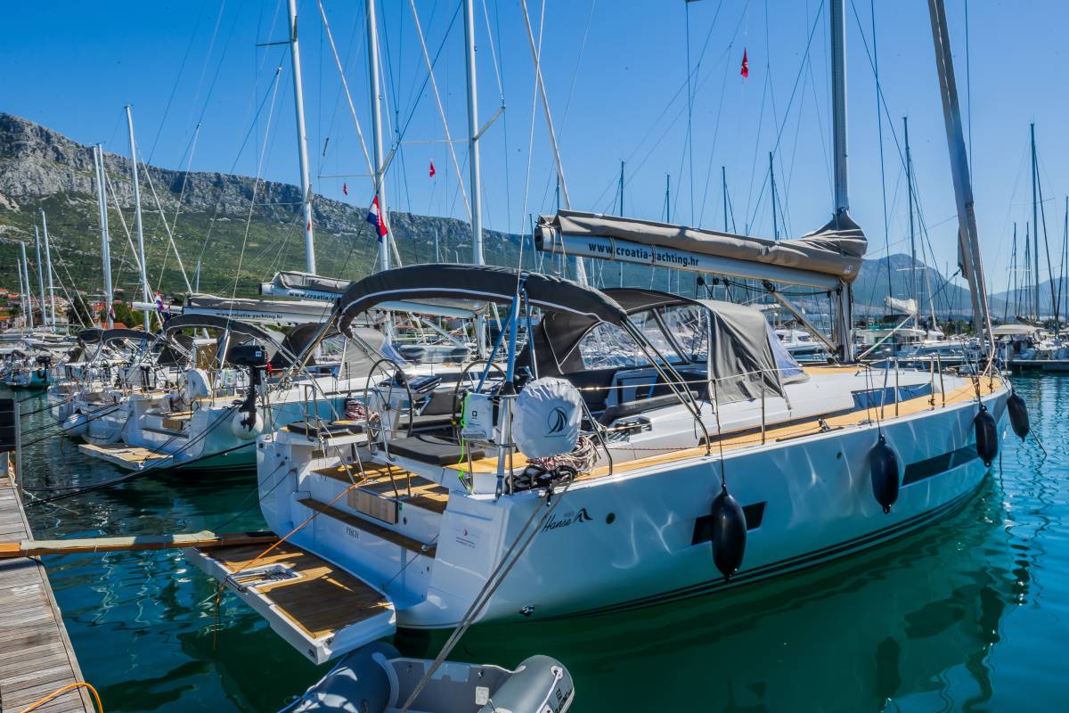 Hanse 460, Pisch | Yacht Charter Croatia