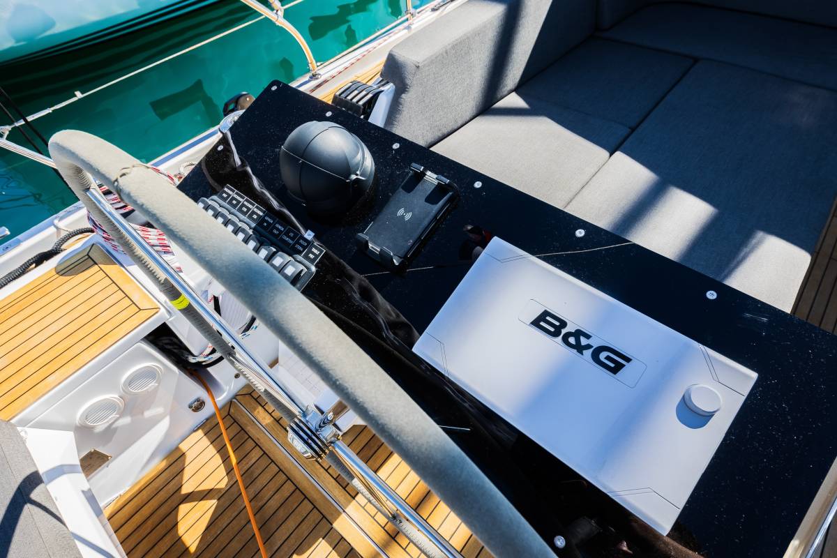 Hanse 460, Pisch | Yacht Charter Croatia