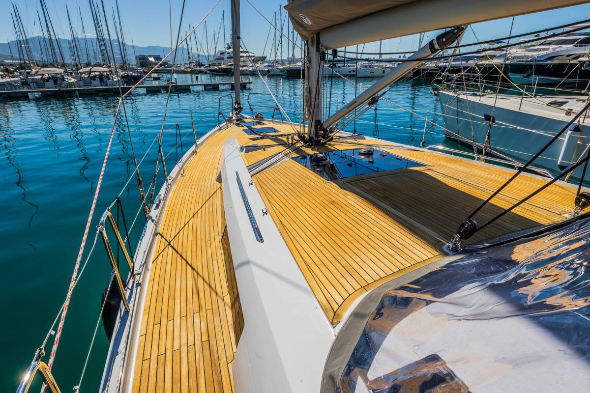 Hanse 460, Pisch | Yacht Charter Croatia