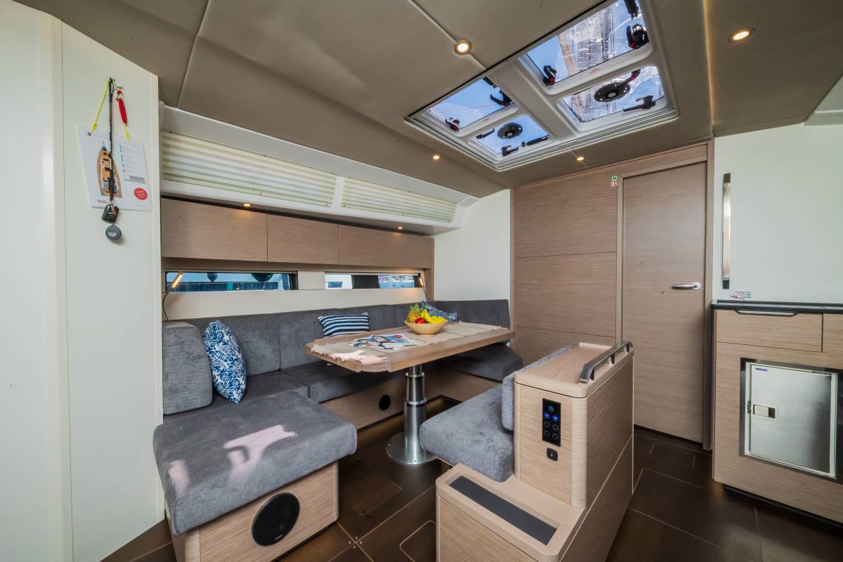 Hanse 460, Pisch | Yacht Charter Croatia