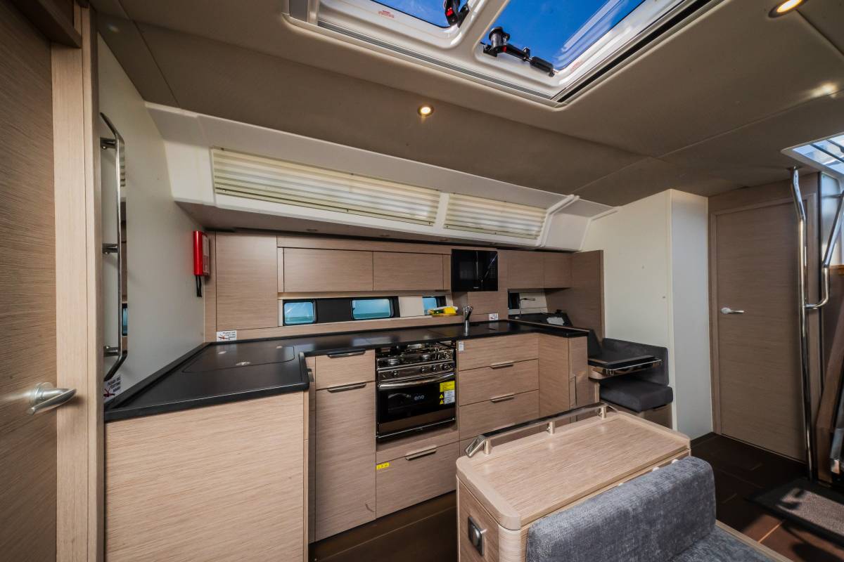 Hanse 460, Pisch | Yacht Charter Croatia