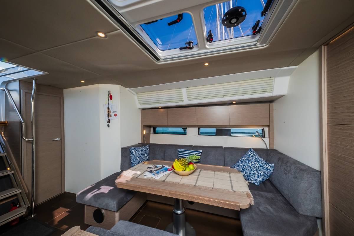 Hanse 460, Pisch | Yacht Charter Croatia