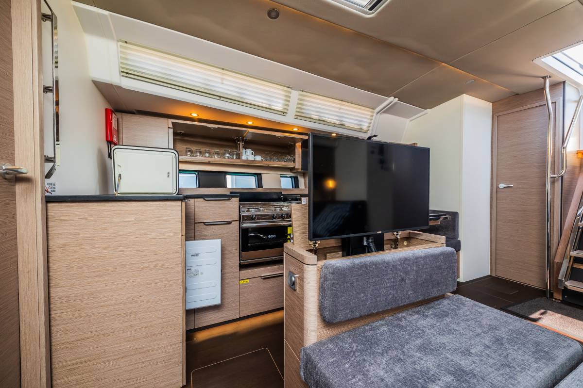 Hanse 460, Pisch | Yacht Charter Croatia
