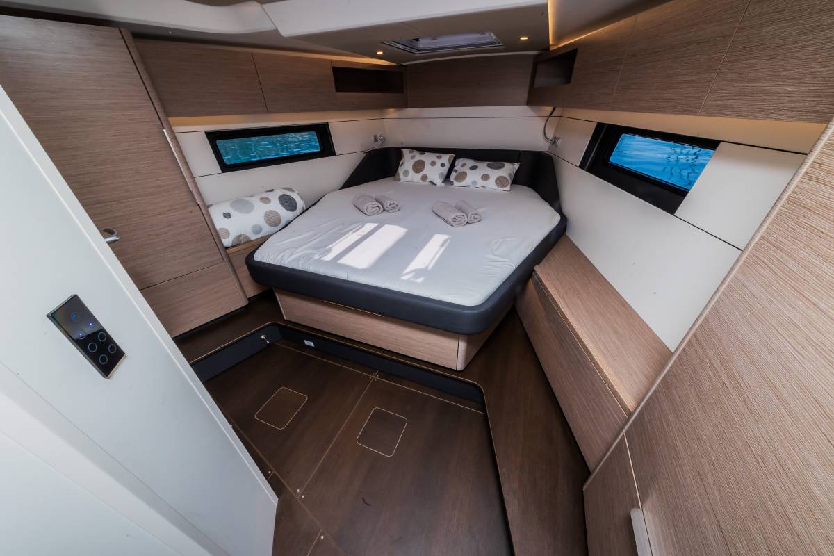 Hanse 460, Pisch | Yacht Charter Croatia