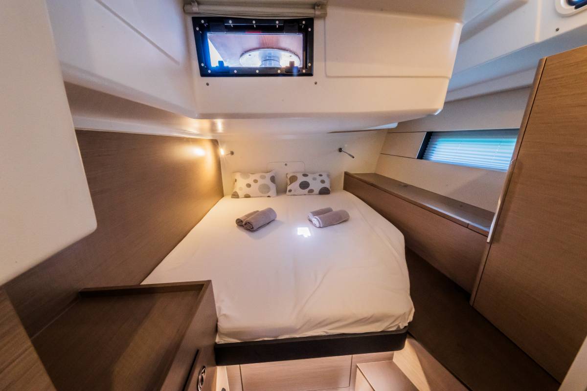 Hanse 460, Pisch | Yacht Charter Croatia