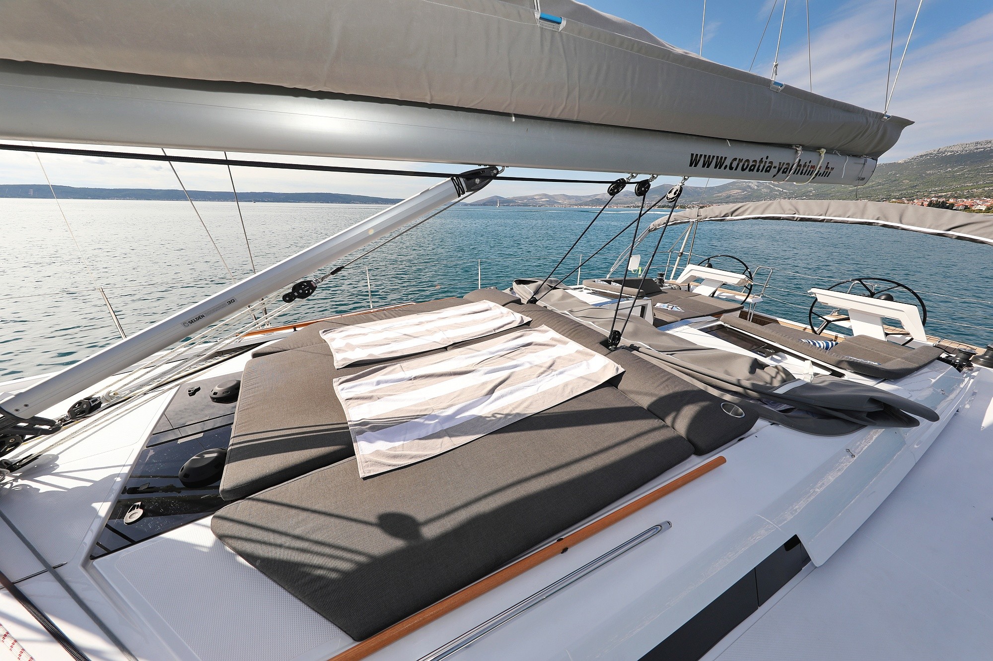 Hanse 460, Simply Relax | Yacht Charter Croatia