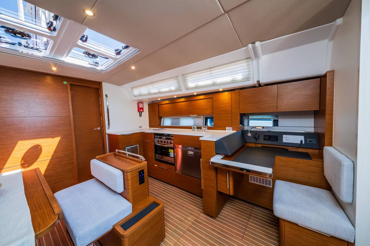 Hanse 460, Whistler | Yacht Charter Croatia