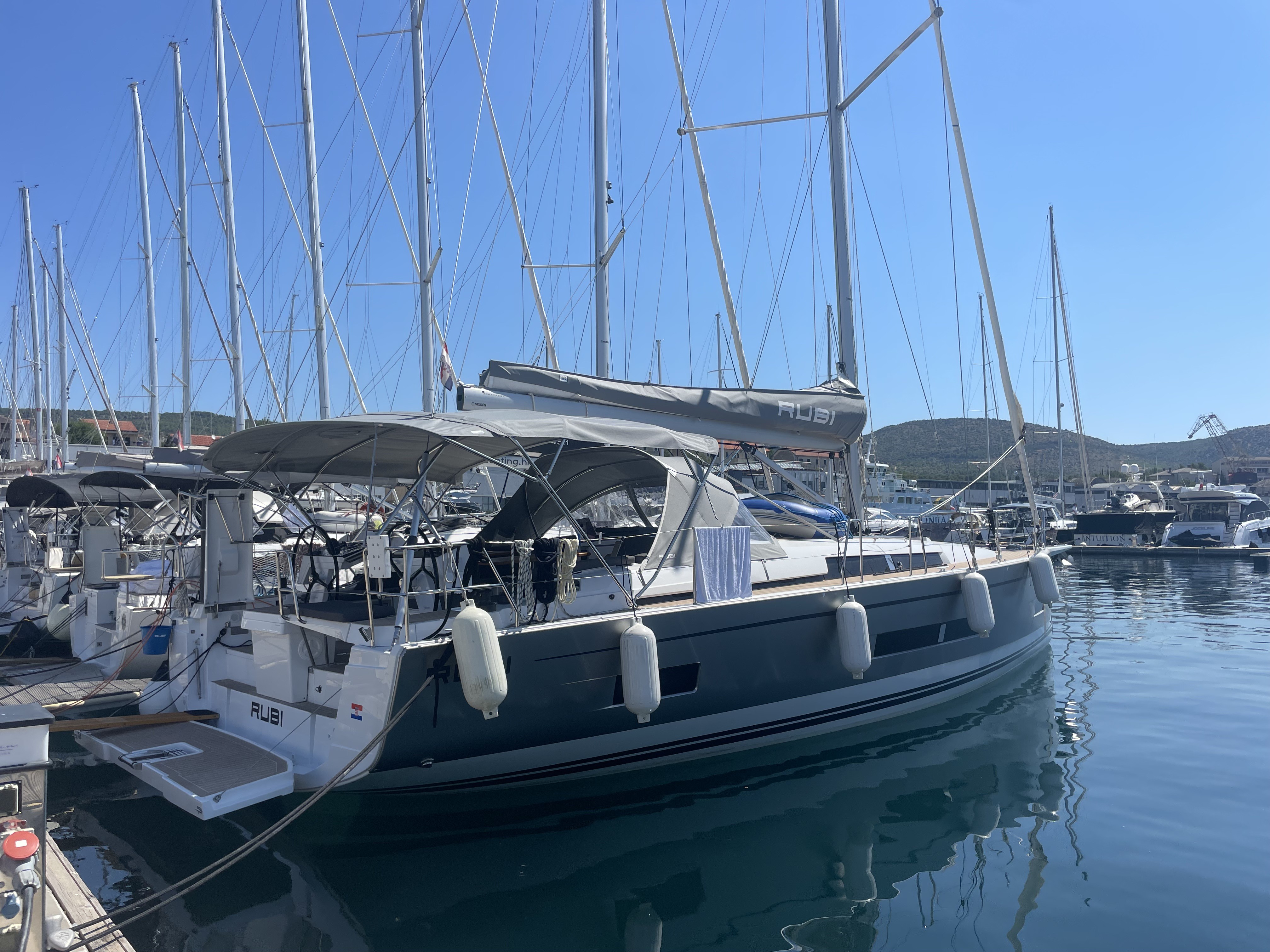 Hanse 460, Rubi | Yacht Charter Croatia
