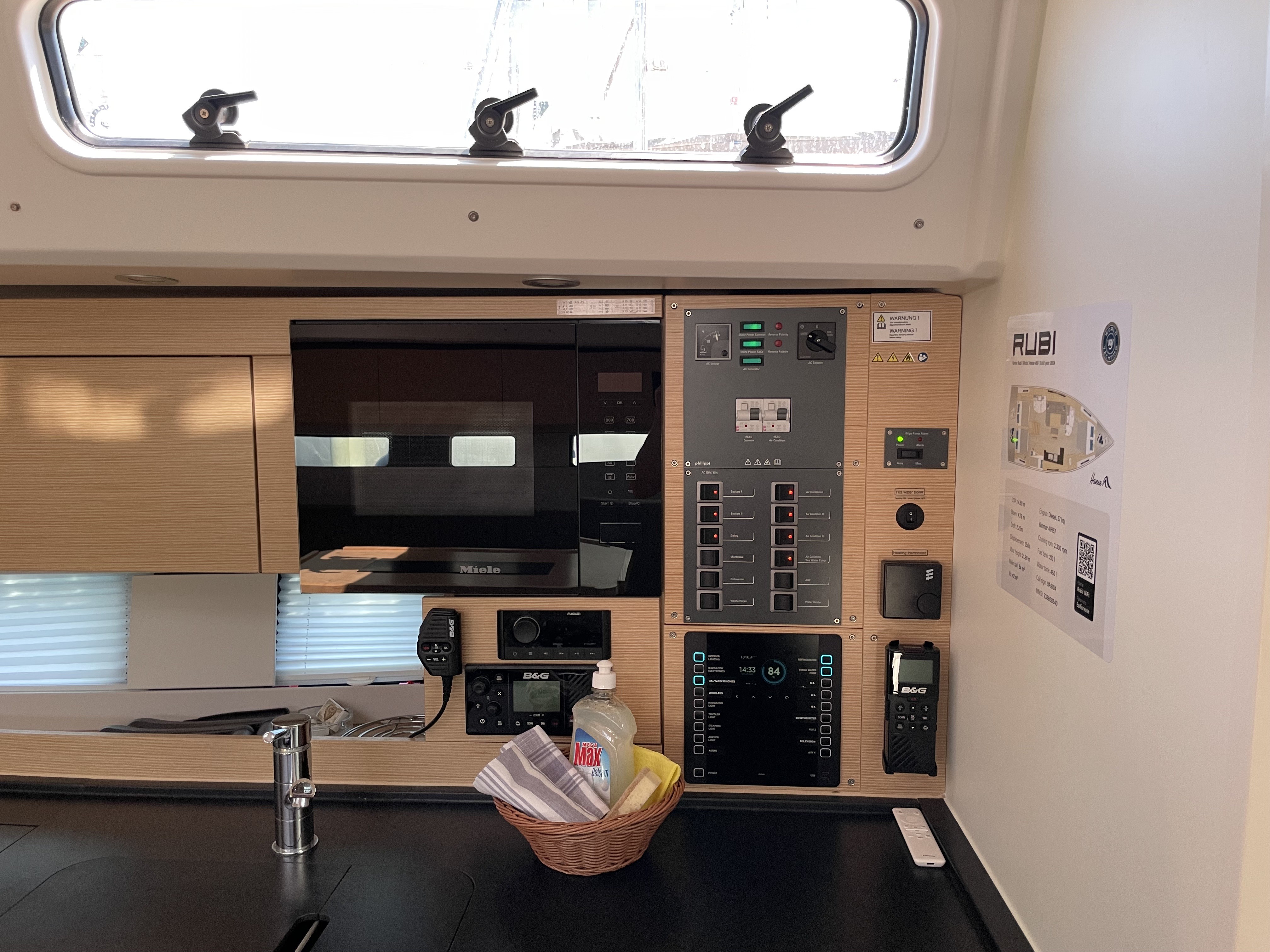 Hanse 460, Rubi | Yacht Charter Croatia